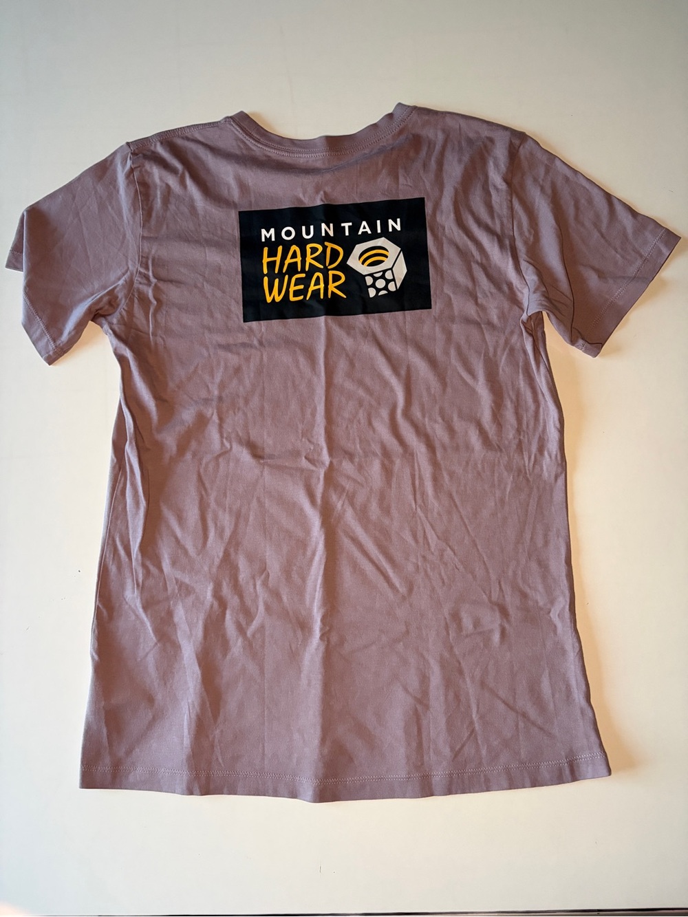 Mountain hardwear women’s medium purple short sleeve logo tee shirt front back - Picture 2 of 5